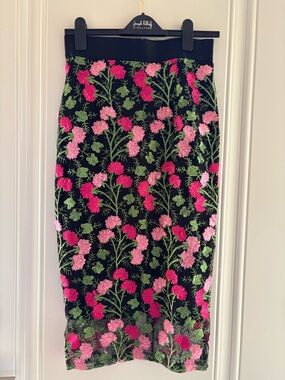 Joseph Ribkoff Floral Embroidered Pencil Skirt - Black with Pink Flowers -Sz 6